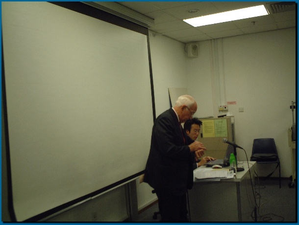 602x451 pixels (77K)